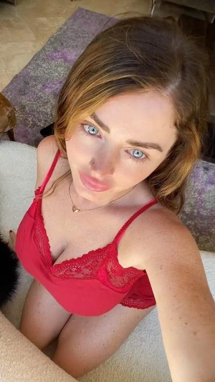 Sophie Dee 330