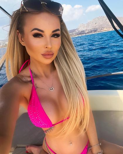 Joanna 196