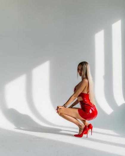 Joanna 48