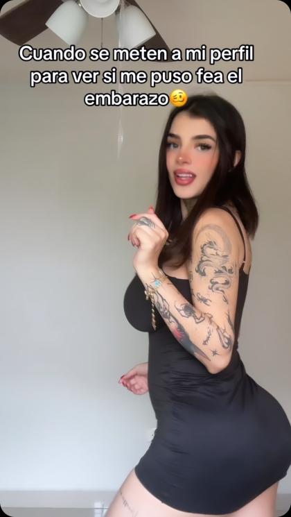 Karely Ruiz 12