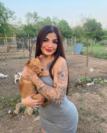 Karely Ruiz 3