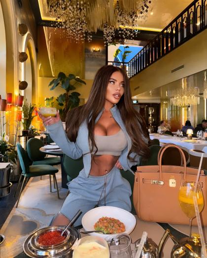 Yuliana 55