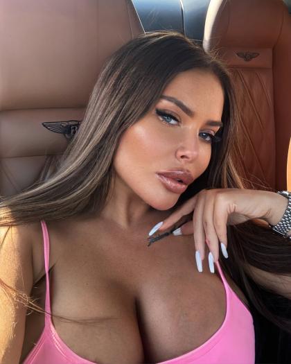 Yuliana 54
