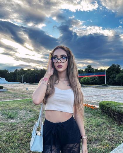 Maria Nikolova 27