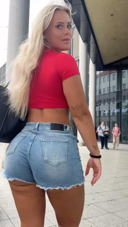 Jolie Becker 70