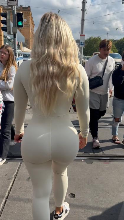 Jolie Becker 46