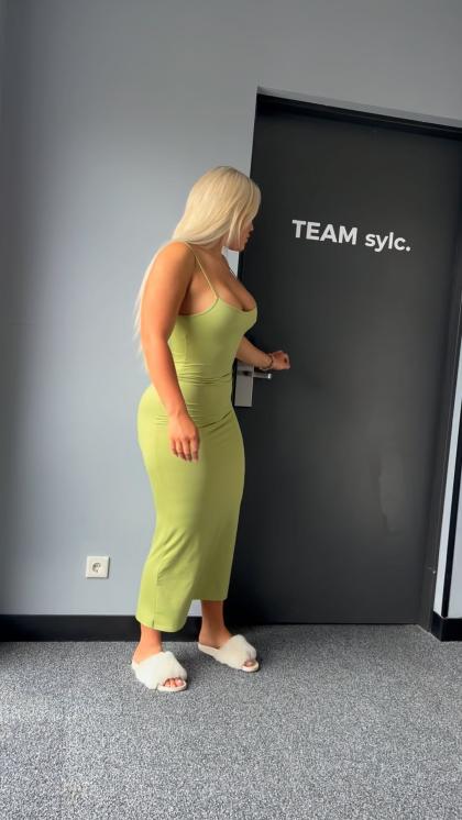 Jolie Becker 22
