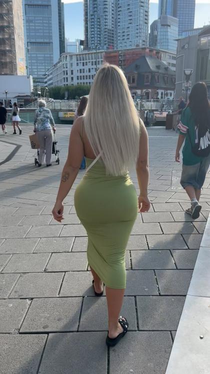 Jolie Becker 20