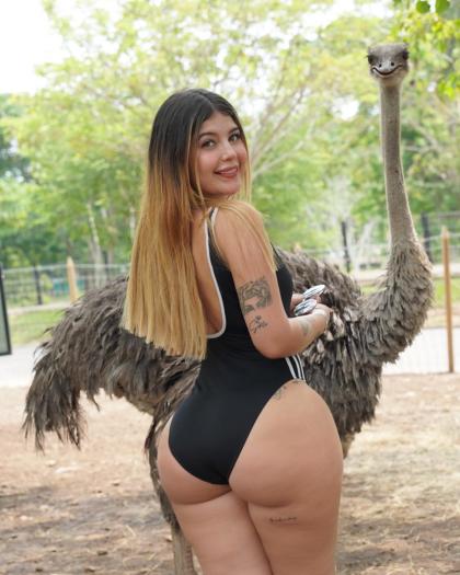 Isa Ramirez 76