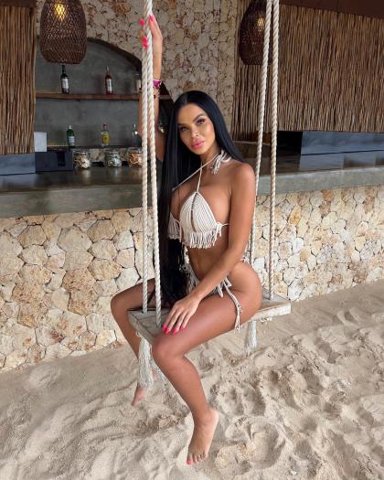 Adriane Kailyn 86