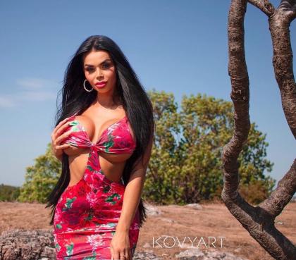 Adriane Kailyn 66
