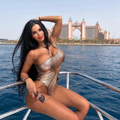 Adriane Kailyn 57