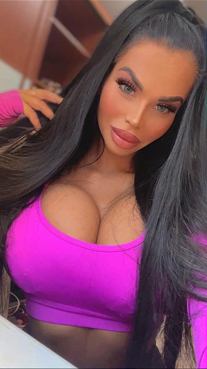 Adriane Kailyn 44