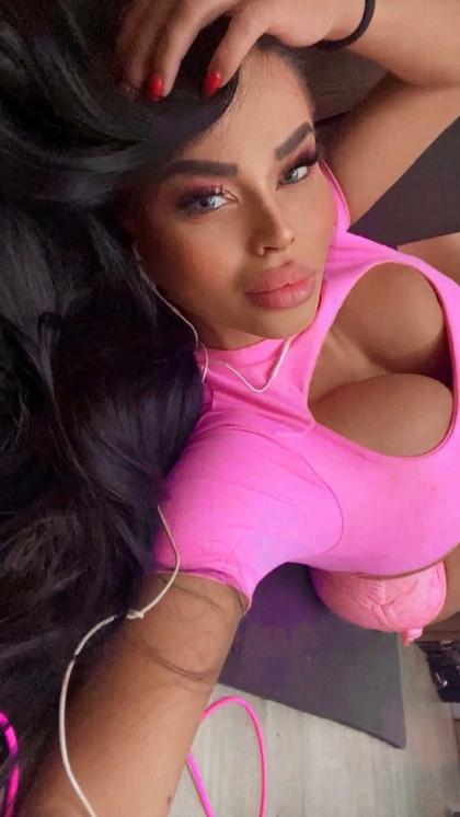 Adriane Kailyn 39