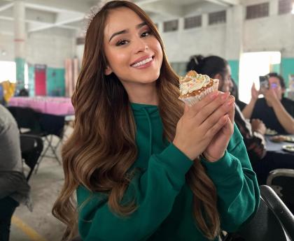Yanet Garcia 177