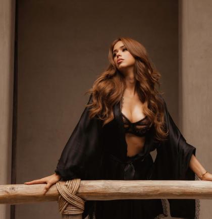 Yanet Garcia 29