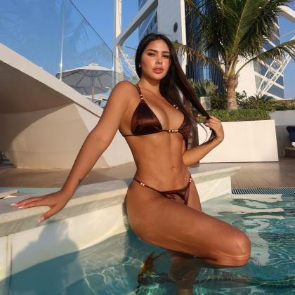 Ana Paula Saenz 44